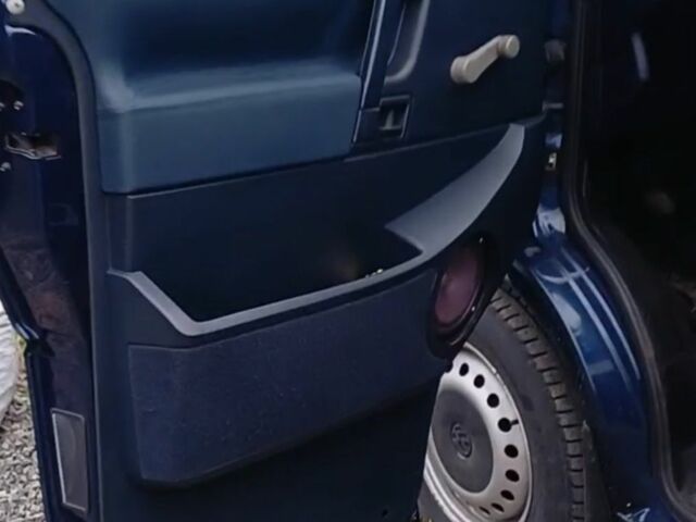 Синий Фольксваген Transporter, объемом двигателя 2.5 л и пробегом 480 тыс. км за 8500 $, фото 9 на Automoto.ua