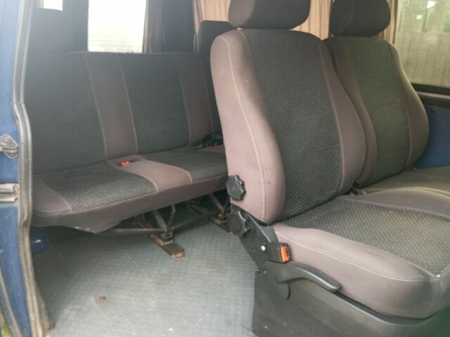 Синій Фольксваген Transporter, об'ємом двигуна 2.4 л та пробігом 287 тис. км за 4999 $, фото 5 на Automoto.ua
