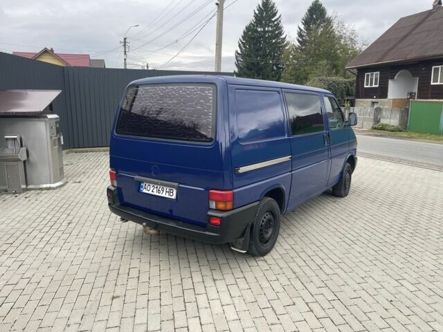 Синий Фольксваген Transporter, объемом двигателя 2.5 л и пробегом 300 тыс. км за 4400 $, фото 2 на Automoto.ua