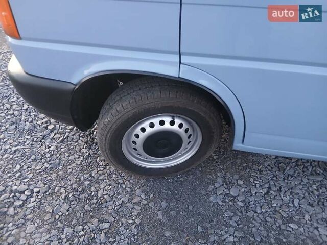 Синий Фольксваген Transporter, объемом двигателя 2.46 л и пробегом 329 тыс. км за 4800 $, фото 15 на Automoto.ua