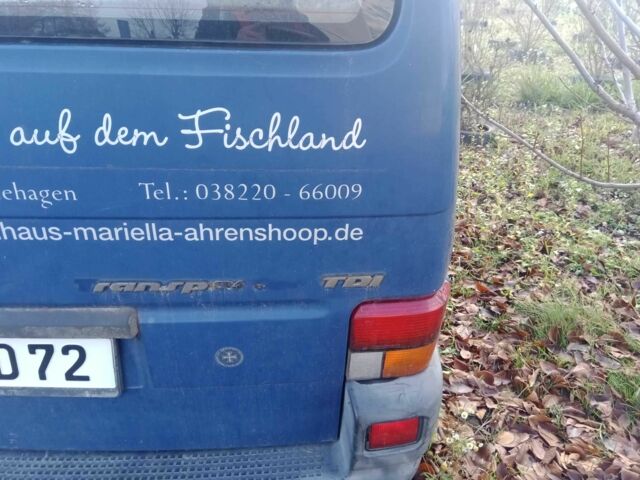 Синий Фольксваген Transporter, объемом двигателя 2.5 л и пробегом 450 тыс. км за 3494 $, фото 2 на Automoto.ua