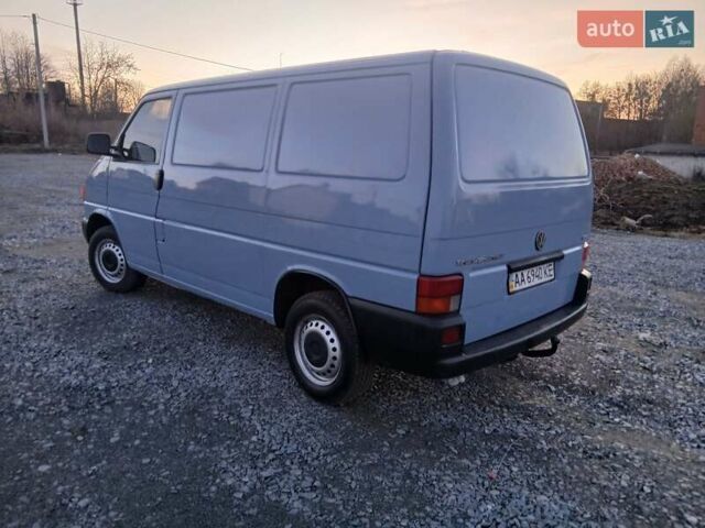 Синий Фольксваген Transporter, объемом двигателя 2.46 л и пробегом 329 тыс. км за 4800 $, фото 12 на Automoto.ua