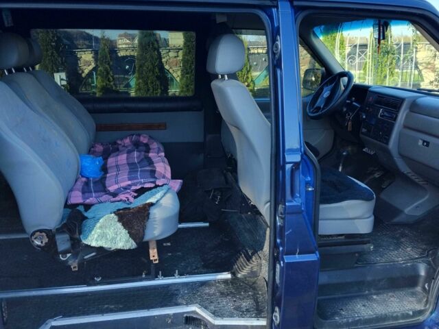 Синий Фольксваген Transporter, объемом двигателя 2.5 л и пробегом 339 тыс. км за 6300 $, фото 7 на Automoto.ua