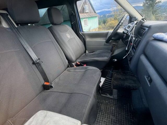 Синий Фольксваген Transporter, объемом двигателя 2.5 л и пробегом 650 тыс. км за 4200 $, фото 5 на Automoto.ua
