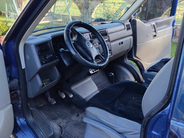 Синий Фольксваген Transporter, объемом двигателя 2.5 л и пробегом 339 тыс. км за 6300 $, фото 8 на Automoto.ua