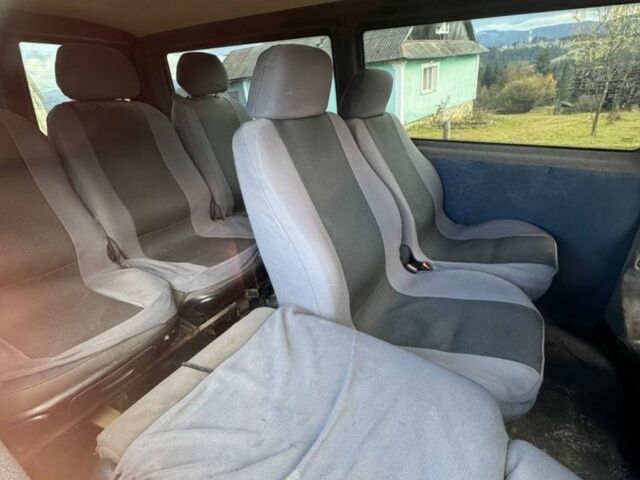 Синий Фольксваген Transporter, объемом двигателя 2.5 л и пробегом 650 тыс. км за 4200 $, фото 4 на Automoto.ua