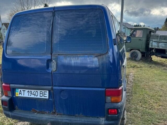 Синий Фольксваген Transporter, объемом двигателя 2.5 л и пробегом 650 тыс. км за 4200 $, фото 3 на Automoto.ua