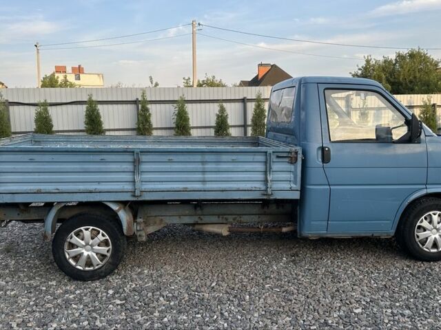 Синий Фольксваген Transporter, объемом двигателя 2 л и пробегом 220 тыс. км за 2500 $, фото 4 на Automoto.ua