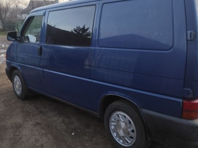 Синий Фольксваген Transporter, объемом двигателя 1.9 л и пробегом 365 тыс. км за 3800 $, фото 3 на Automoto.ua