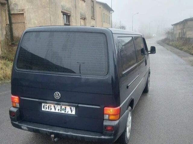 Синий Фольксваген Transporter, объемом двигателя 2.5 л и пробегом 330 тыс. км за 1980 $, фото 1 на Automoto.ua
