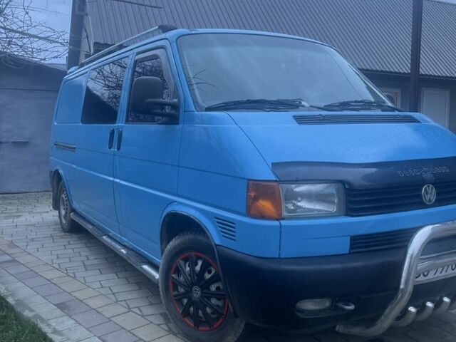 Синий Фольксваген Transporter, объемом двигателя 1.9 л и пробегом 693 тыс. км за 5900 $, фото 2 на Automoto.ua
