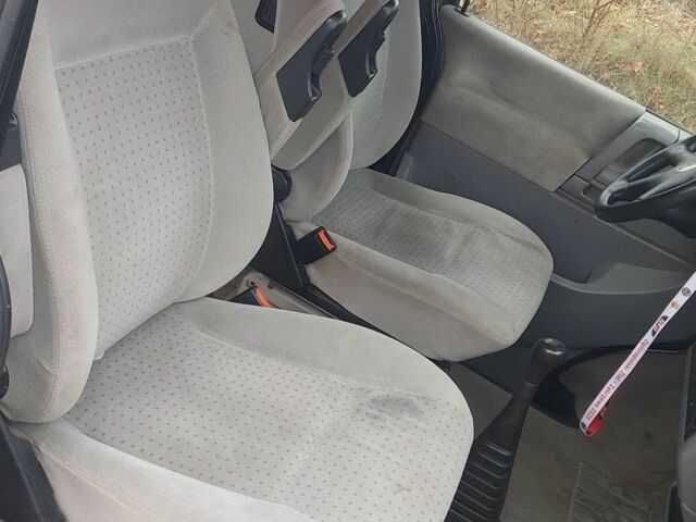 Синий Фольксваген Transporter, объемом двигателя 2.5 л и пробегом 330 тыс. км за 1980 $, фото 2 на Automoto.ua