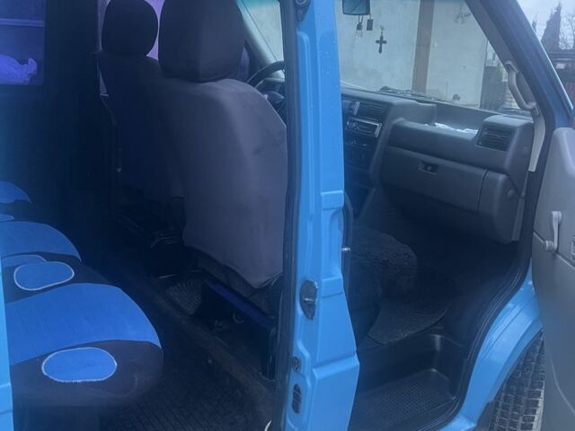 Синий Фольксваген Transporter, объемом двигателя 1.9 л и пробегом 693 тыс. км за 5900 $, фото 4 на Automoto.ua