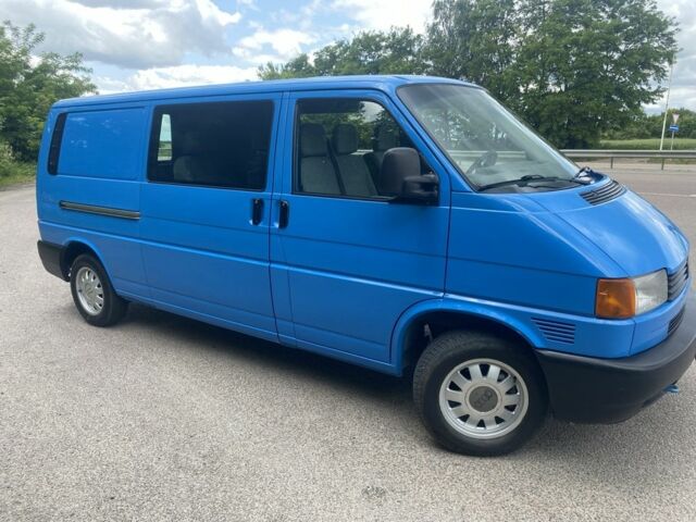 Синий Фольксваген Transporter, объемом двигателя 2.5 л и пробегом 391 тыс. км за 7300 $, фото 8 на Automoto.ua