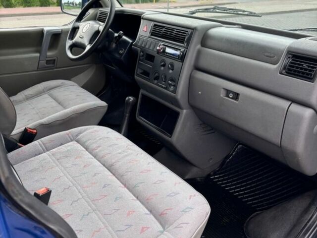 Синій Фольксваген Transporter, об'ємом двигуна 2.5 л та пробігом 346 тис. км за 2500 $, фото 6 на Automoto.ua