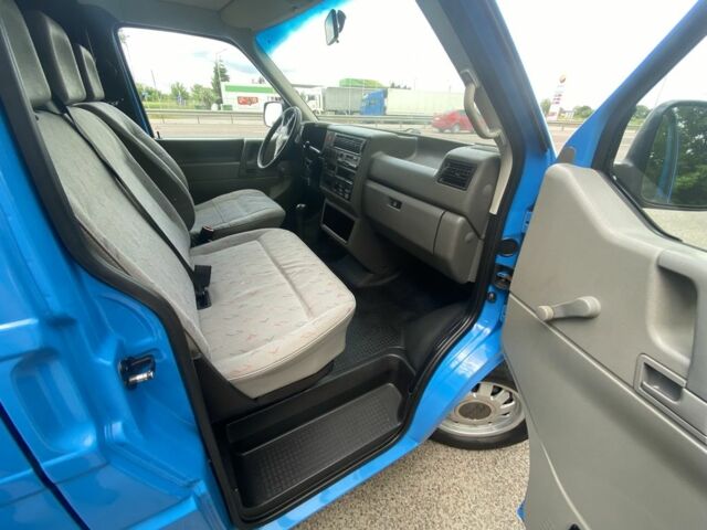 Синий Фольксваген Transporter, объемом двигателя 2.5 л и пробегом 391 тыс. км за 7300 $, фото 21 на Automoto.ua