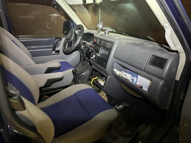 Синий Фольксваген Transporter, объемом двигателя 2.5 л и пробегом 700 тыс. км за 5800 $, фото 1 на Automoto.ua