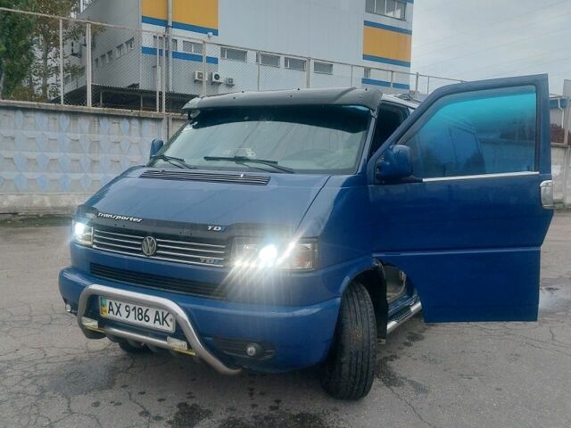 Синий Фольксваген Transporter, объемом двигателя 2.5 л и пробегом 410 тыс. км за 8500 $, фото 2 на Automoto.ua