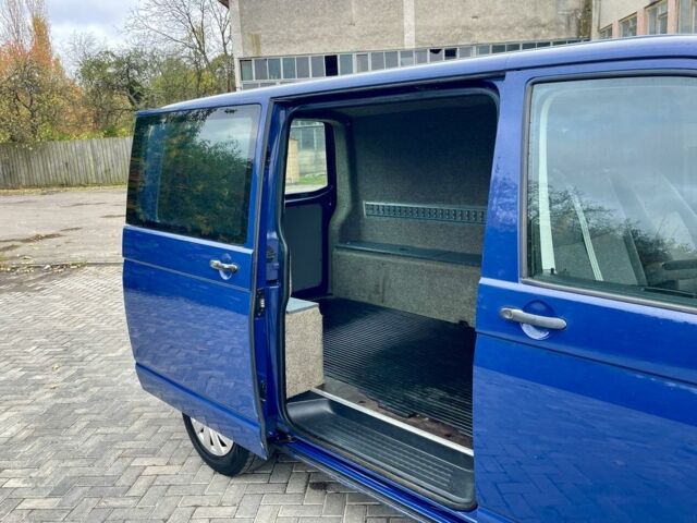 Синий Фольксваген Transporter, объемом двигателя 2.5 л и пробегом 320 тыс. км за 5650 $, фото 7 на Automoto.ua