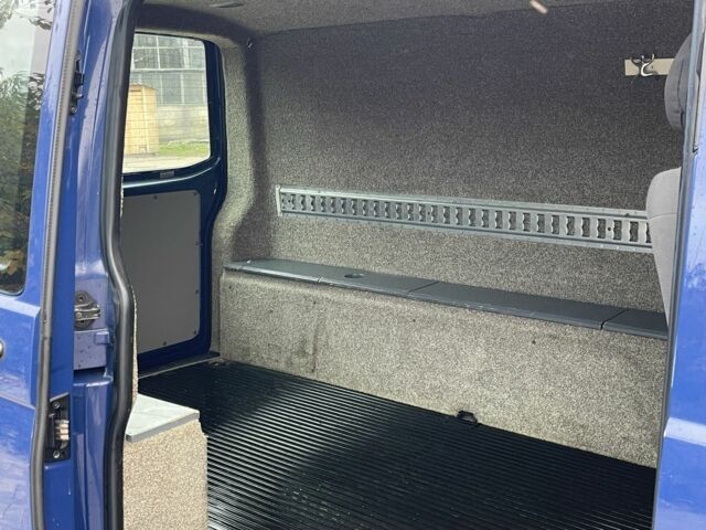 Синий Фольксваген Transporter, объемом двигателя 2.5 л и пробегом 320 тыс. км за 5650 $, фото 13 на Automoto.ua