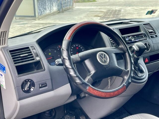 Синий Фольксваген Transporter, объемом двигателя 2.5 л и пробегом 320 тыс. км за 5650 $, фото 9 на Automoto.ua