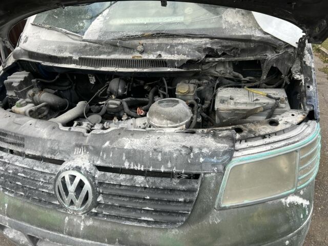 Синий Фольксваген Transporter, объемом двигателя 0 л и пробегом 200 тыс. км за 3000 $, фото 1 на Automoto.ua