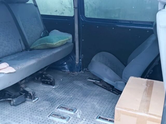 Синій Фольксваген Transporter, об'ємом двигуна 2.5 л та пробігом 250 тис. км за 3750 $, фото 7 на Automoto.ua
