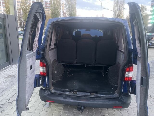 Синий Фольксваген Transporter, объемом двигателя 2.5 л и пробегом 453 тыс. км за 7777 $, фото 5 на Automoto.ua