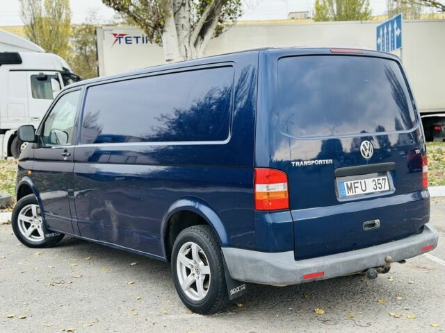 Синий Фольксваген Transporter, объемом двигателя 2.5 л и пробегом 300 тыс. км за 6125 $, фото 2 на Automoto.ua