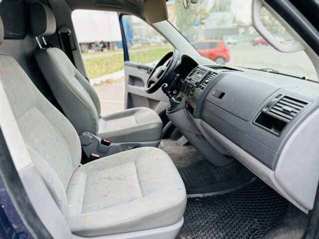 Синий Фольксваген Transporter, объемом двигателя 2.5 л и пробегом 300 тыс. км за 6125 $, фото 15 на Automoto.ua