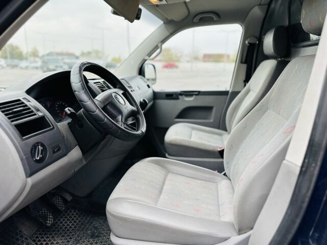 Синий Фольксваген Transporter, объемом двигателя 2.5 л и пробегом 300 тыс. км за 6125 $, фото 13 на Automoto.ua