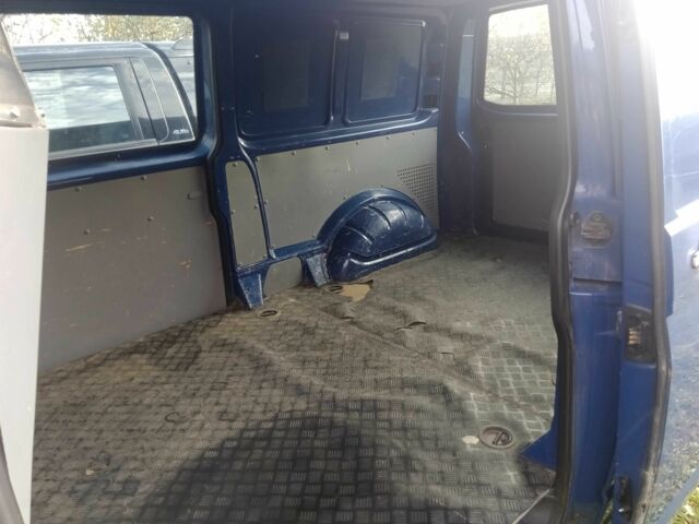 Синий Фольксваген Transporter, объемом двигателя 2.5 л и пробегом 289 тыс. км за 6407 $, фото 6 на Automoto.ua