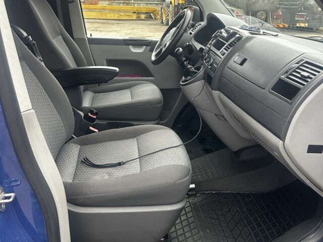 Фольксваген Transporter 2012 в Харькове на Automoto.ua Синий Фольксваген Transporter, объемом двигателя 2 л и пробегом 277 тыс. км за 15577 $, фото 5 на Automoto.ua