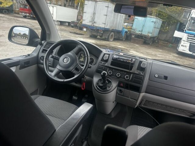 Фольксваген Transporter 2012 в Харькове на Automoto.ua Синий Фольксваген Transporter, объемом двигателя 2 л и пробегом 277 тыс. км за 15577 $, фото 3 на Automoto.ua