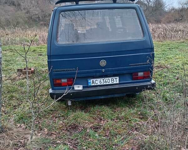 Синий Фольксваген Transporter, объемом двигателя 1.9 л и пробегом 300 тыс. км за 1600 $, фото 3 на Automoto.ua