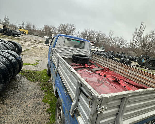 Синий Фольксваген Transporter, объемом двигателя 1.6 л и пробегом 540 тыс. км за 3000 $, фото 4 на Automoto.ua