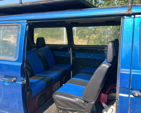 Синий Фольксваген Transporter, объемом двигателя 2 л и пробегом 300 тыс. км за 3950 $, фото 4 на Automoto.ua