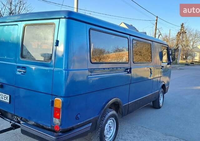 Синий Фольксваген Transporter, объемом двигателя 2.38 л и пробегом 321 тыс. км за 1450 $, фото 3 на Automoto.ua