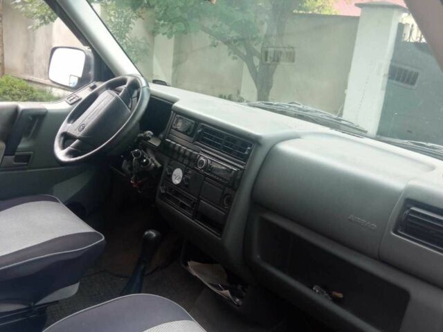 Синій Фольксваген Transporter, об'ємом двигуна 2 л та пробігом 308 тис. км за 4600 $, фото 3 на Automoto.ua