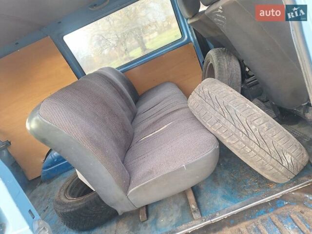 Синий Фольксваген Transporter, объемом двигателя 1.9 л и пробегом 347 тыс. км за 2100 $, фото 12 на Automoto.ua