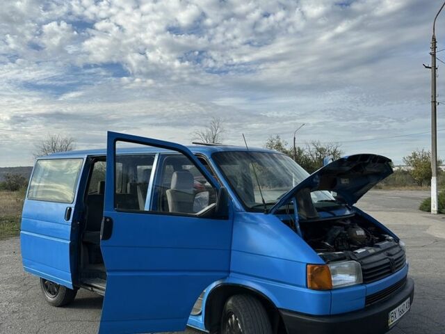 Синий Фольксваген Transporter, объемом двигателя 2.5 л и пробегом 360 тыс. км за 2999 $, фото 4 на Automoto.ua
