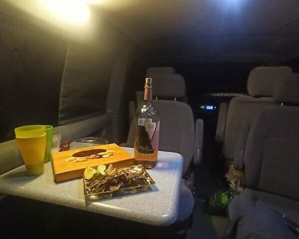 Синий Фольксваген Transporter, объемом двигателя 1.9 л и пробегом 400 тыс. км за 6000 $, фото 9 на Automoto.ua