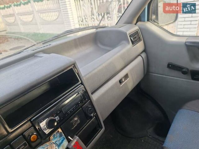 Синий Фольксваген Transporter, объемом двигателя 1.9 л и пробегом 347 тыс. км за 2100 $, фото 19 на Automoto.ua