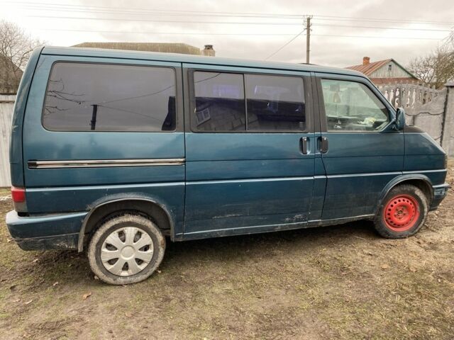 Синий Фольксваген Transporter, объемом двигателя 2.4 л и пробегом 400 тыс. км за 3500 $, фото 3 на Automoto.ua