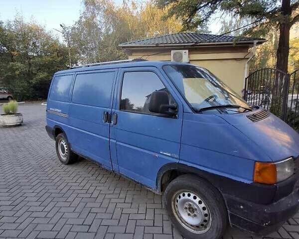 Синий Фольксваген Transporter, объемом двигателя 2.4 л и пробегом 395 тыс. км за 4000 $, фото 6 на Automoto.ua