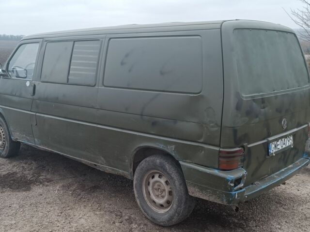 Синий Фольксваген Transporter, объемом двигателя 2.4 л и пробегом 392 тыс. км за 1600 $, фото 4 на Automoto.ua