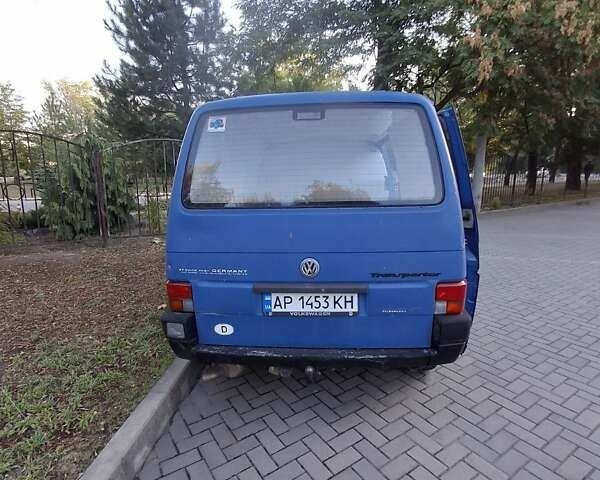 Синий Фольксваген Transporter, объемом двигателя 2.4 л и пробегом 395 тыс. км за 4000 $, фото 4 на Automoto.ua