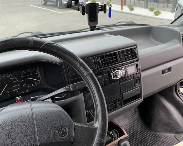 Синий Фольксваген Transporter, объемом двигателя 1.97 л и пробегом 574 тыс. км за 4900 $, фото 3 на Automoto.ua