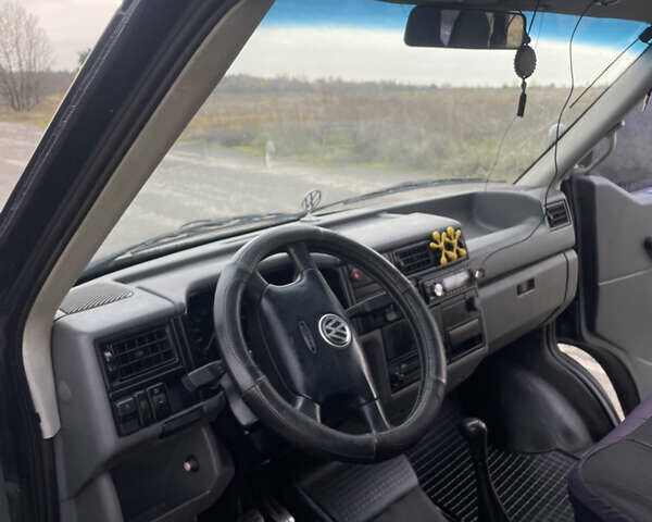 Синій Фольксваген Transporter, об'ємом двигуна 1.9 л та пробігом 377 тис. км за 5300 $, фото 5 на Automoto.ua