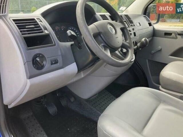 Синий Фольксваген Transporter, объемом двигателя 2.5 л и пробегом 210 тыс. км за 3300 $, фото 3 на Automoto.ua